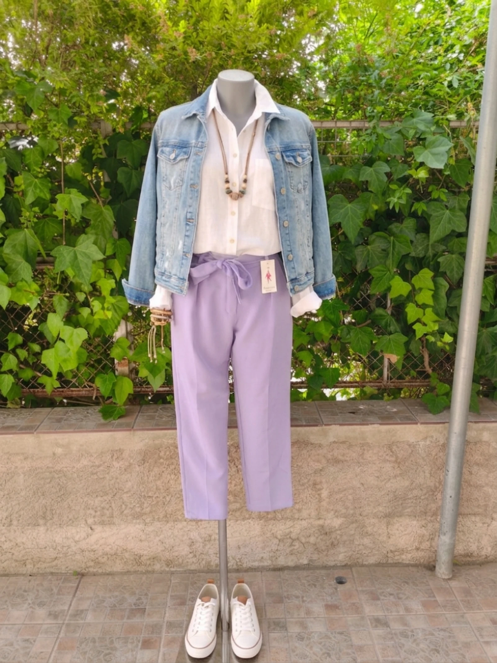 Pantalón de vestir morado lila con lazo